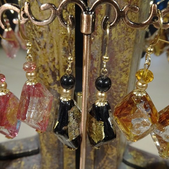 Handcrafted earrings made from diamond-shaped Murano - Picture 5 of 13